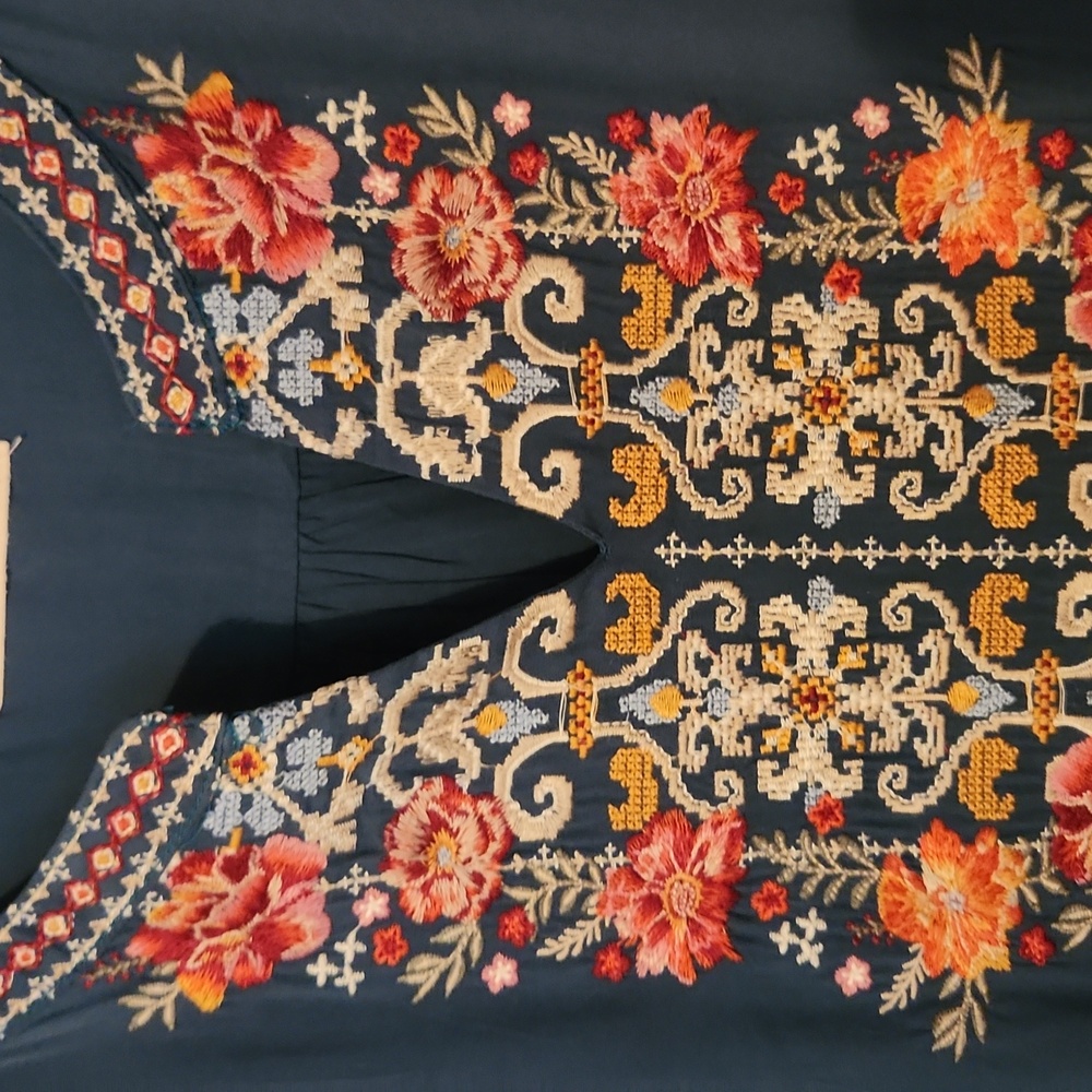 Savanna Jane Teal blouse with embroidered front. SIZE 1X. 3/4 length sleeves - Picture 3 of 7